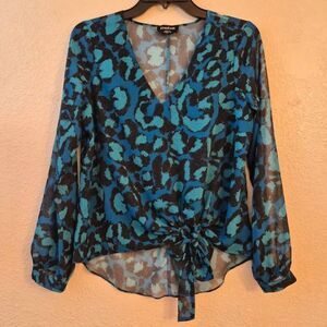 Bebe High-Low Tied Waist Flowy Blouse Ocean colors, Sexy, Flattering Fit,  Comfy